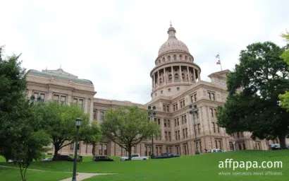 Texas Senate Votes to Dissolve Lottery Commission