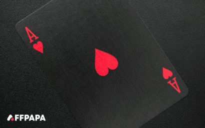 Live Streaming Strategy with a Human Edge