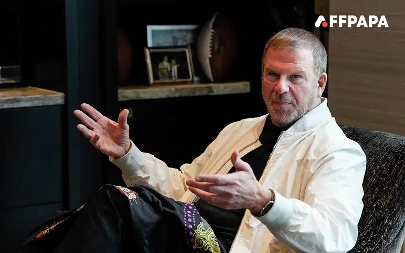 Tilman Fertitta to buy Caesars for $7 billion